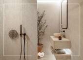 stilvolles Bad mit Dusche - 3 Zimmer Etagenwohnung zum Kaufen in Moosburg an der Isar