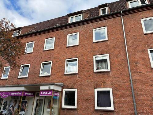 Hausansicht - 2,5 Zimmerwohnung in FH-Nähe frei