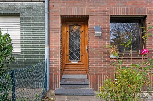 1 Haustür - Mehrfamilienhaus, Wohnhaus zum Kaufen in Hürth