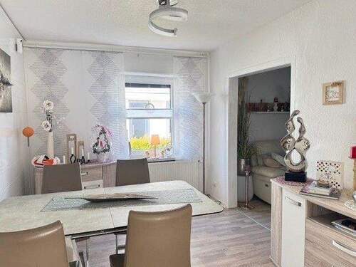 04-Essen-Blick zum Wohnzimmer - Einfamilienhaus mit 175,00 m&sup2; in Eutin zum Kaufen