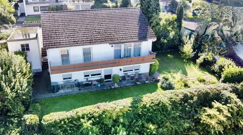 Ansicht mit Garten - 8 Zimmer Mehrfamilienhaus, Wohnhaus in Lahr-Mietersheim