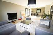 Wohn-/Essbereich - Exklusives Einfamilienhaus mit puristischer Ausstattung auf großzügigem Parkgrundstück in 1a-Lage von Neusäß-Westheim