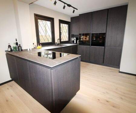 Offene Küche - 6 Zimmer Einfamilienhaus zum Kaufen in Neusäß
