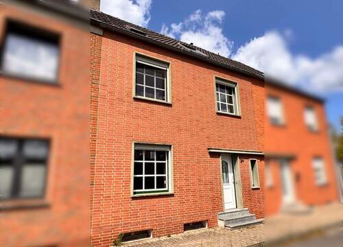 Frontansicht - Gemütliches Zuhause mit viel Potenzial