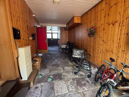 Eingangsbereich 2 - 1 Zimmer Mehrfamilienhaus, Wohnhaus in Beverungen