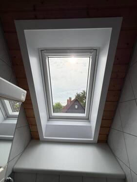 Dachflächenfenster im Bad.jpeg - 