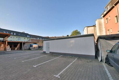 Stellplätze & Großgarage - 2 Zimmer Mehrfamilienhaus, Wohnhaus zum Kaufen in Essen