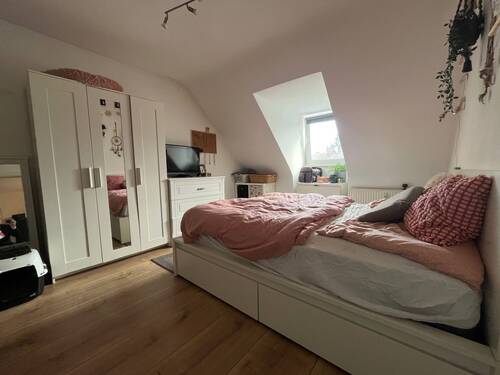 Schlafzimmer - Vermietete 2-Zimmer-Wohnung im sanierten Haus in Niendorf!