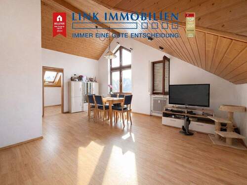 Titelbild - Wohlfühlen in Burgstetten: 4-Zimmer-Wohnung mit Balkon und viel Potenzial