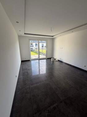 Bild 3 - 7 Zimmer Reihenmittelhaus in Ofenbach