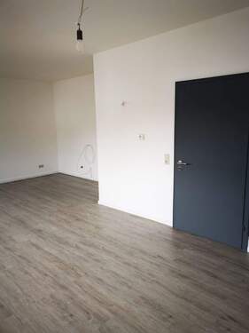 Wohnzimmer - Bild 2.jpg - 