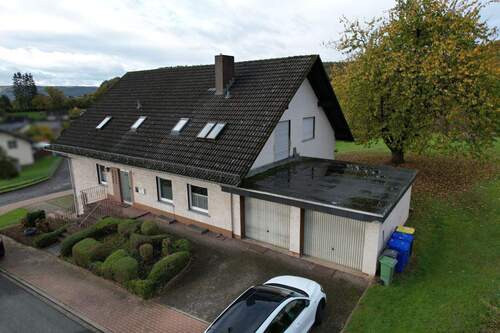 Hausansicht - 1 Zimmer Mehrfamilienhaus, Wohnhaus zum Kaufen in Beverungen