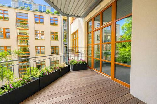 Balkon zum entspannen - Architekten-Loft im Grünen - ruhig & mitten im Kiez
