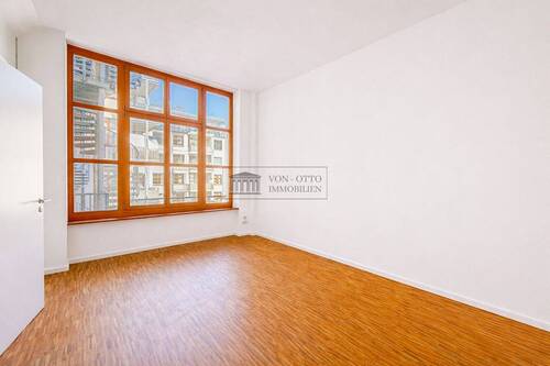 Lichtdurchflutetes Schlafzimmer - 