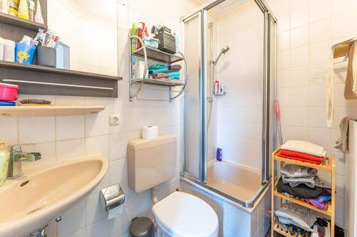 Gäste-WC - Reihenmittelhaus mit 107,00 m² in Krefeld zum Kaufen