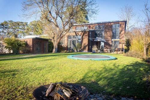 Außenansicht mit Garten - 