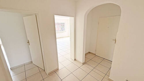 Flur - Etagenwohnung mit 77,30 m&sup2; in Gladbeck zum Kaufen