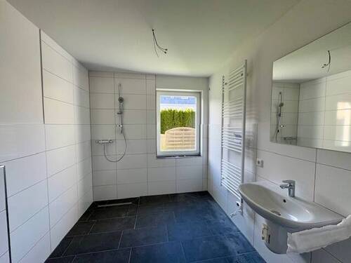 Badezimmer Erdgeschosswohnung - 