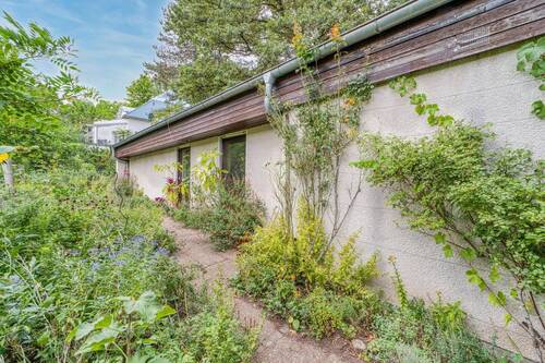 Außenansicht - Einfamilienhaus mit 146,00 m² in Erlangen zum Kaufen