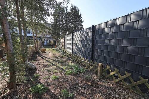 Grundstücksgrenze - 