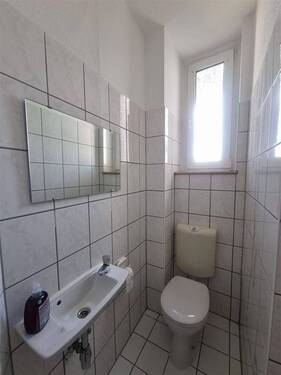 WC - 