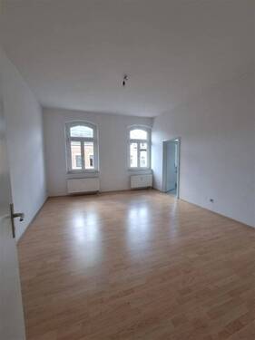 Wohnzimmer - Etagenwohnung mit 160,40 m² in Chemnitz zum Kaufen