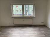 Wohnzimmer.jpg - NACHMIETER GESUCHT - Erdgeschosswohnung mit Tageslichtbad