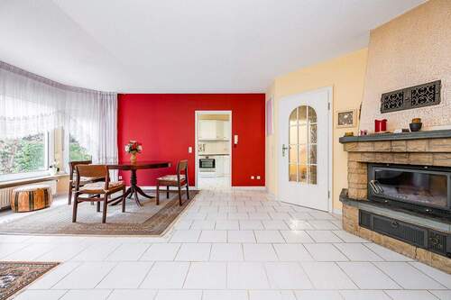 Wohnzimmer mit Kamin - 