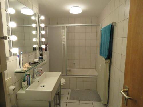 Badezimmer - Etagenwohnung mit 58,00 m&sup2; in Neuwied zum Kaufen