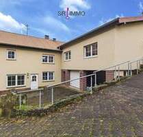 Wohnen mit Perspektive: Haus mit zwei Wohnungen in Baustert