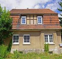 Freistehendes Einfamilienhaus mit viel Potential und großen Grundstück in Greußen