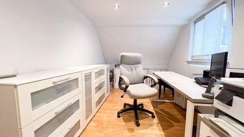 Kinderzimmer 1 / Büro - 