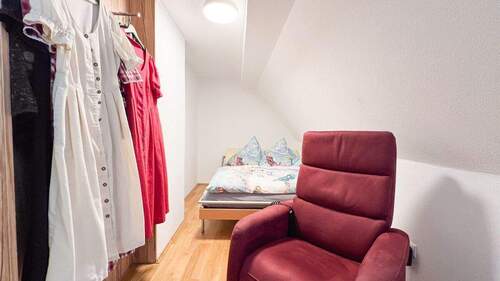 Kinderzimmer 2 / Büro - 