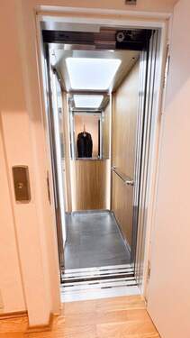 Aufzug direkt in die Wohnung - 4 Zimmer Etagenwohnung zum Kaufen in Memmingen