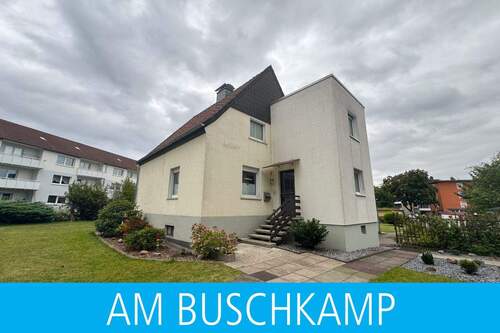 Ansicht - Charmantes Einfamilienhaus mit Garage