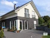 Terrasse - Familientraum! Freistehendes Einfamilienhaus mit unverbautem Blick in die Feldmark