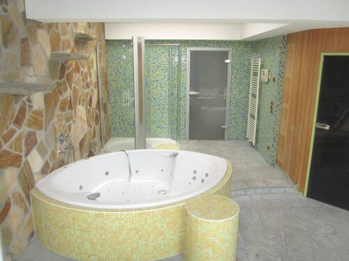 Spa (Whirlpool) - 