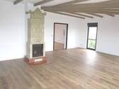 Wohnzimmer (Kamin) - 4 Zimmer Etagenwohnung zur Miete in Gera