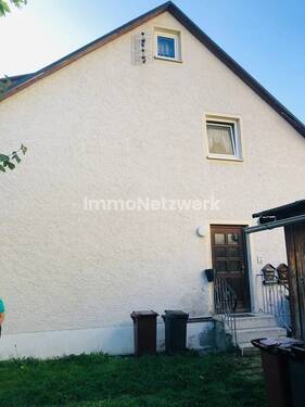 2 A Eingang - 1 Zimmer Mehrfamilienhaus, Wohnhaus in Selb