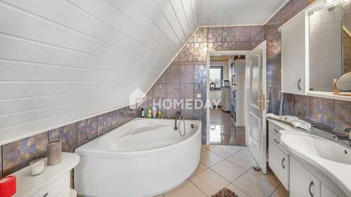 1. OG Badezimmer 2 - 