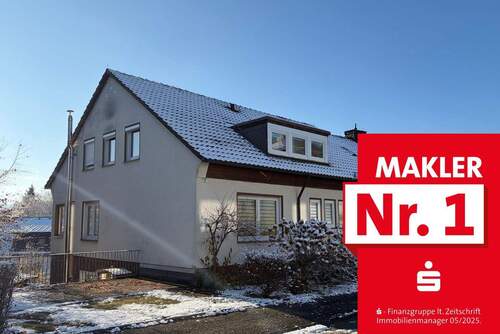 Straßenansicht - Großzügiges Wohnhaus mit Einliegerwohnung!