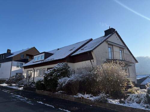 Straßenansicht - Einfamilienhaus mit 328,00 m&sup2; in Bad Berleburg zum Kaufen