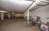 Tiefgarage mit Fahrradstellplätzen - 