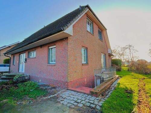 Seitenansicht/Kellerabgang - 