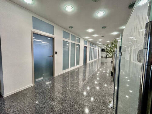 Einzelbüros 1-5 Zugang - Büro in Leverkusen