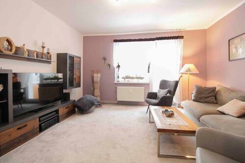 Wohnzimmer 1.OG - 3 Zimmer Etagenwohnung zum Kaufen in Rheinsberg