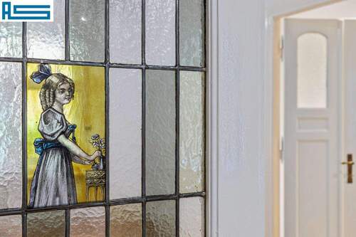 Charmante Altbauwohnung - Bezugsfreie 4,5-Zimmerwohnung am Walter Benjamin Platz