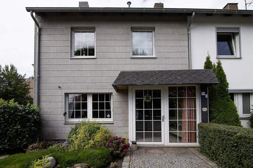 Frontansicht - 4 Zimmer Reihenendhaus zum Kaufen in Bremerhaven / Wulsdorf