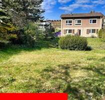 REDUZIERT: Wohnhaus mit großem Grundstück in TOP-Stadtrandlage von Trossingen