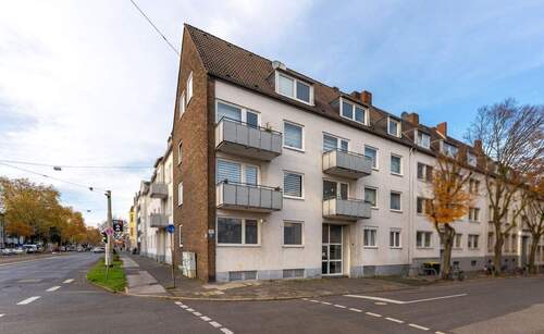 Hausansicht - 6 Zimmer Etagenwohnung zum Kaufen in Krefeld